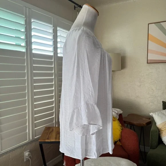 Zac & Rachel white flowy ruched blouse - Picture 3 of 6